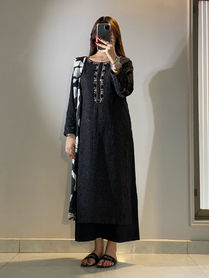 GULNAR Black