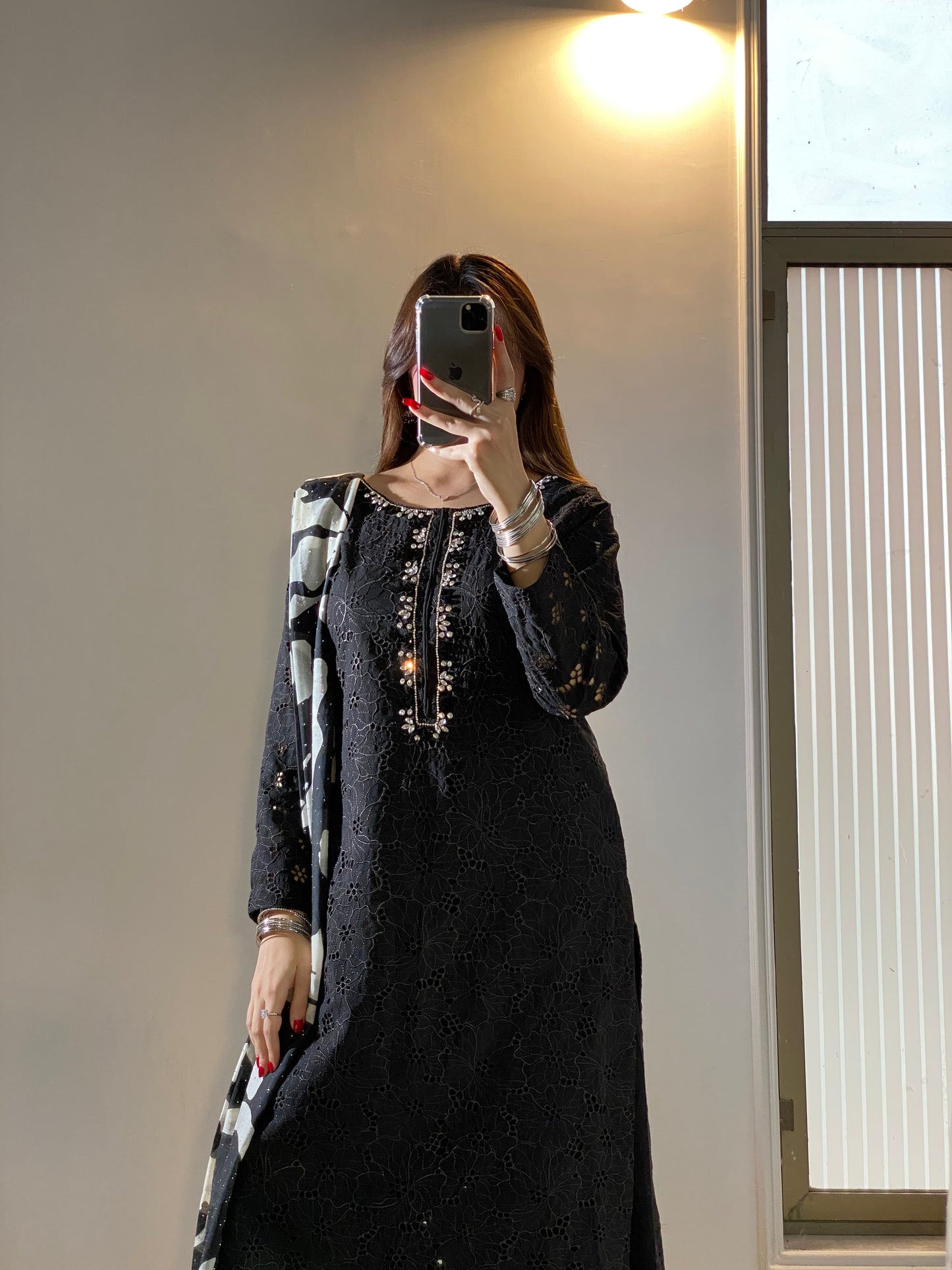 GULNAR Black
