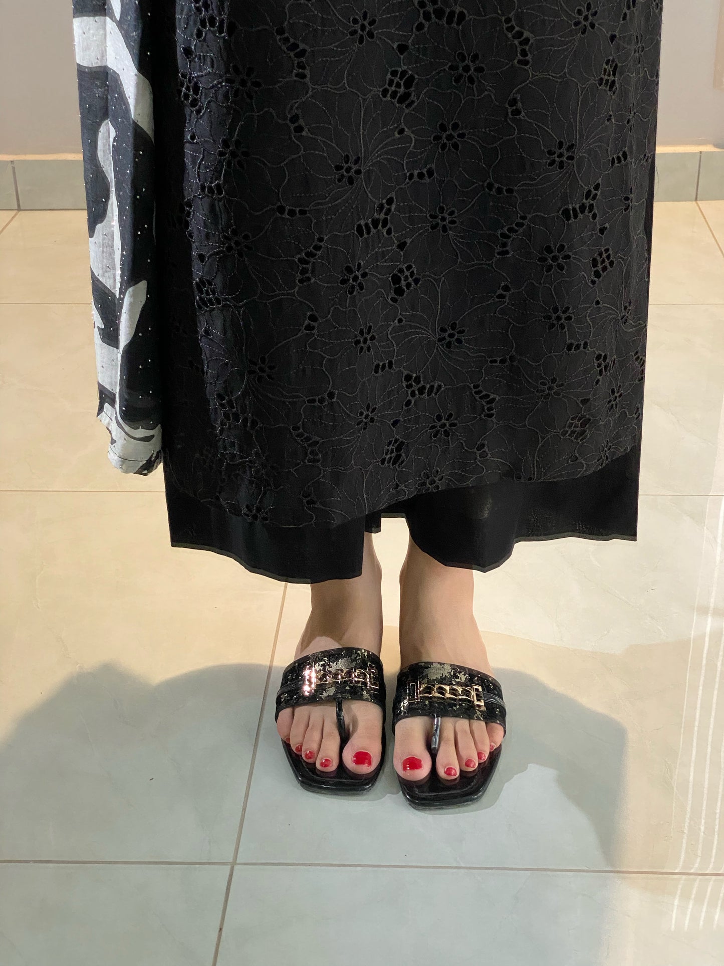 GULNAR Black