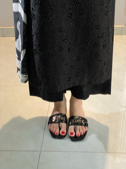 GULNAR Black
